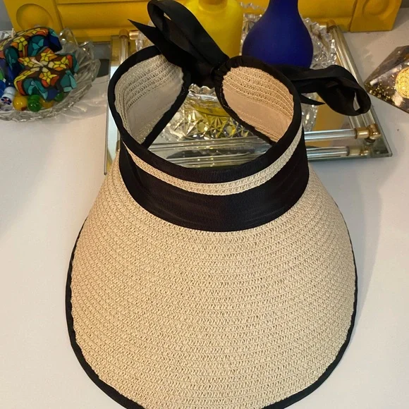 Vintage Manhattan Hat Co. Straw Visor - Picture 8 of 8